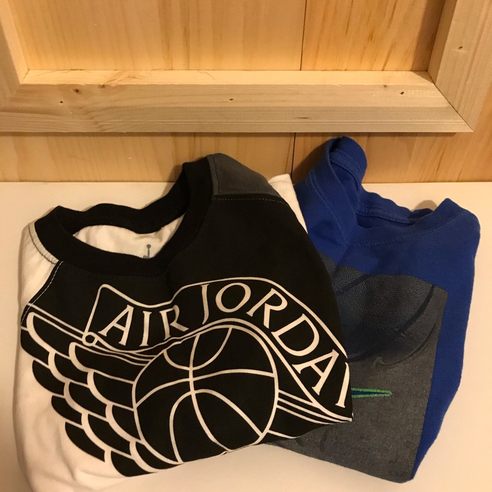 Air Jordan Quarter Sleeve 3T BNWT